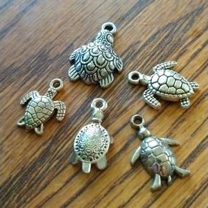 5 small Sea Turtle charms